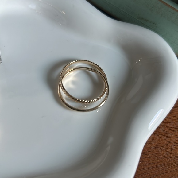 Mejuri 14k solid gold Duo Ring. Size 9 - Picture 2 of 4
